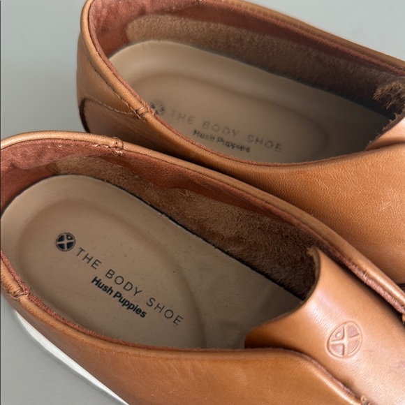 Hush Puppies Tan Leather Women's Sneakers - Picture 3 of 4